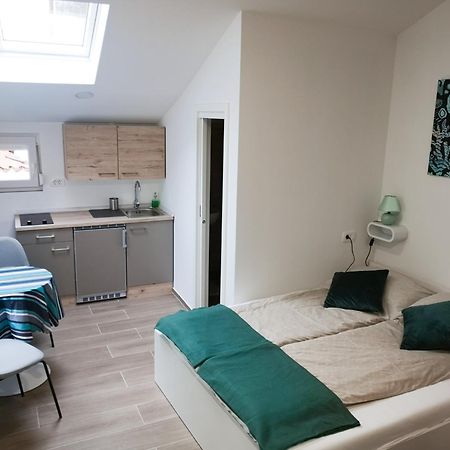 Korala Apartments Pirano Esterno foto
