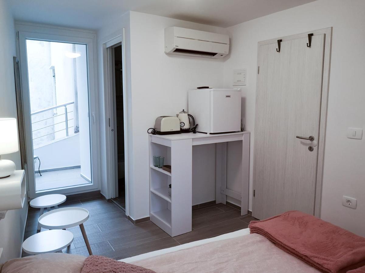 Korala Apartments Pirano Esterno foto