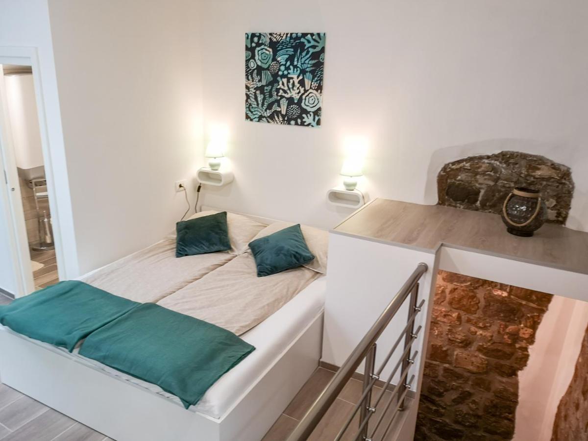 Korala Apartments Pirano Esterno foto