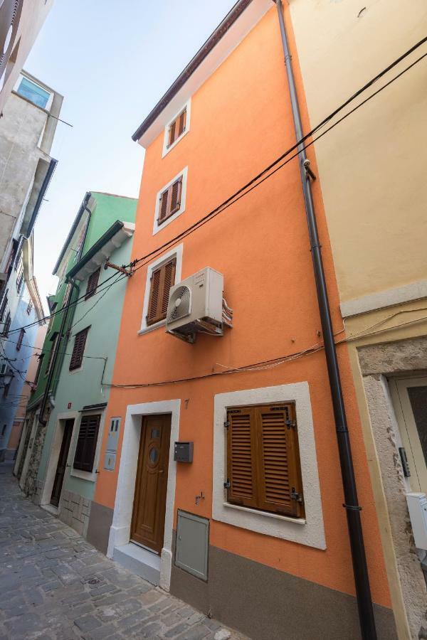 Korala Apartments Pirano Esterno foto